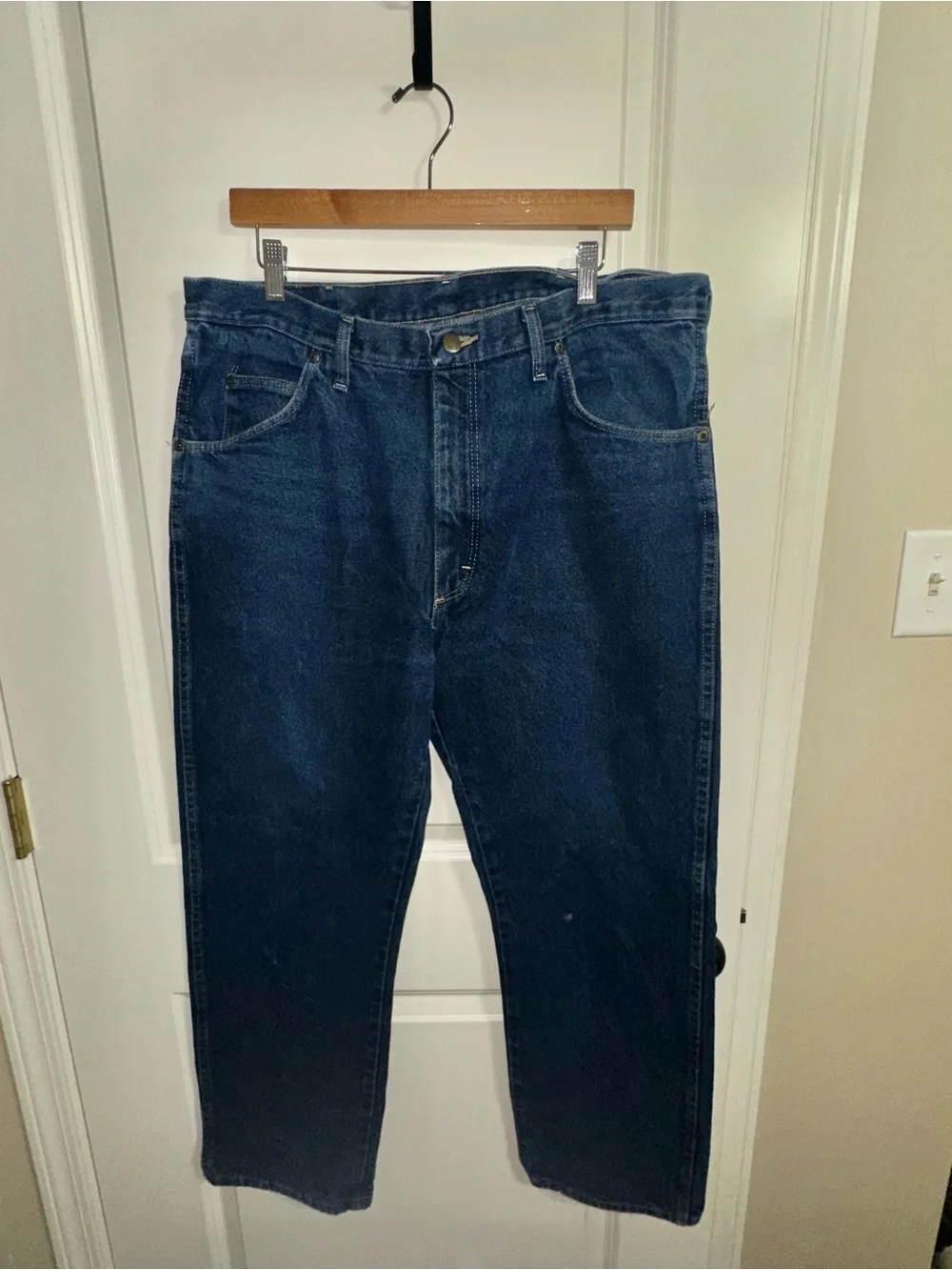 Men's 38x30 Wrangler Dark Blue Denim Jeans